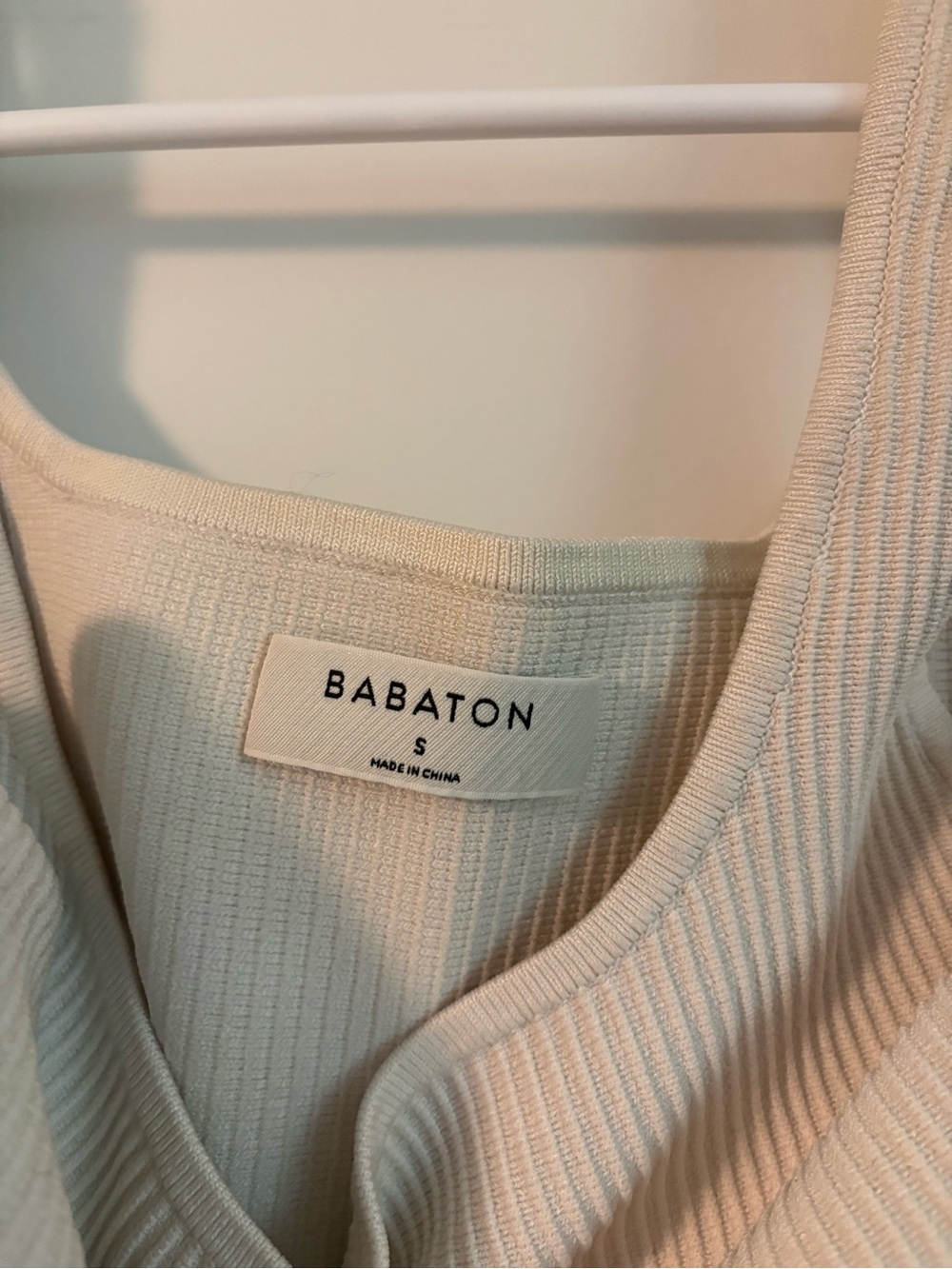 Babaton Ribbed Cream Crop Tank - Picture 3 of 3